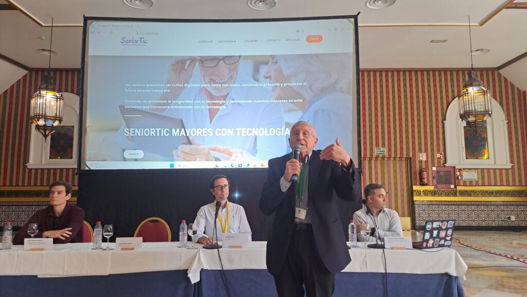 Imagen de la intervención de SeniorTic en las XIX Jornadas de APISA